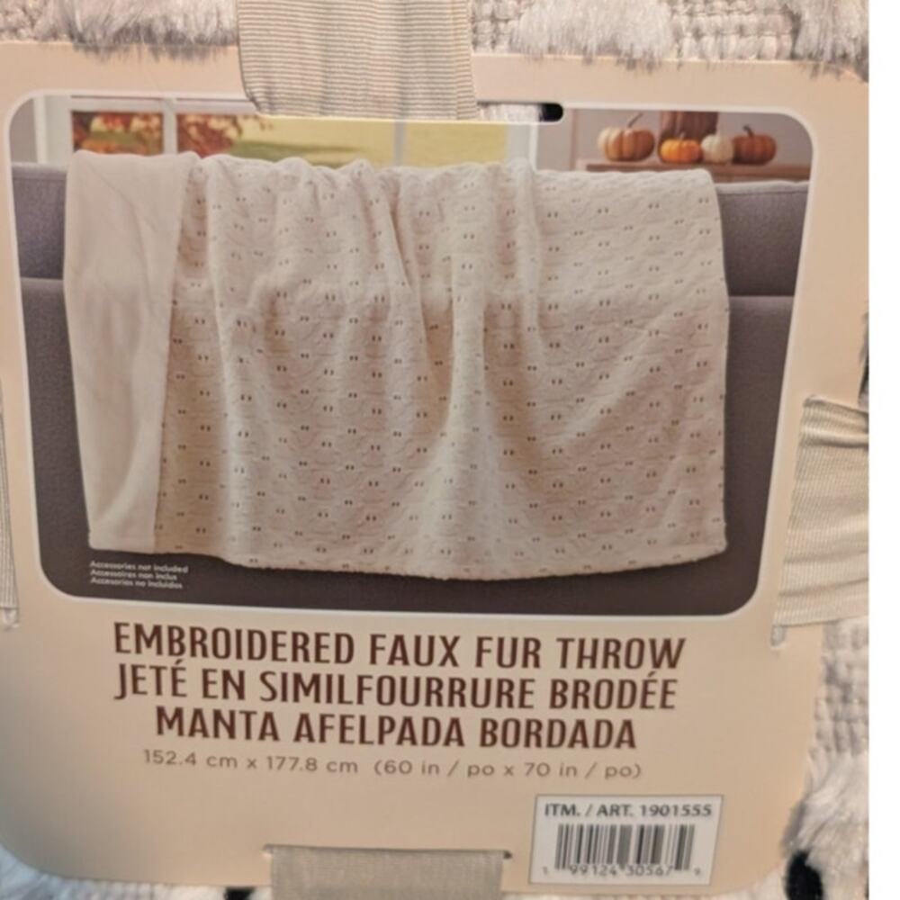 Costco Halloween Embroidered Faux Fur Blanket Bundle - Picture 3 of 6